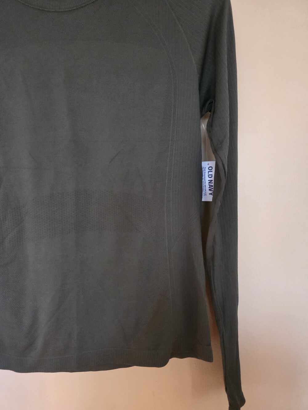 Old Navy Active Fluid Seamless Fitted Top L Olive Green Athleisure Gorpcore Yoga - Picture 3 of 9